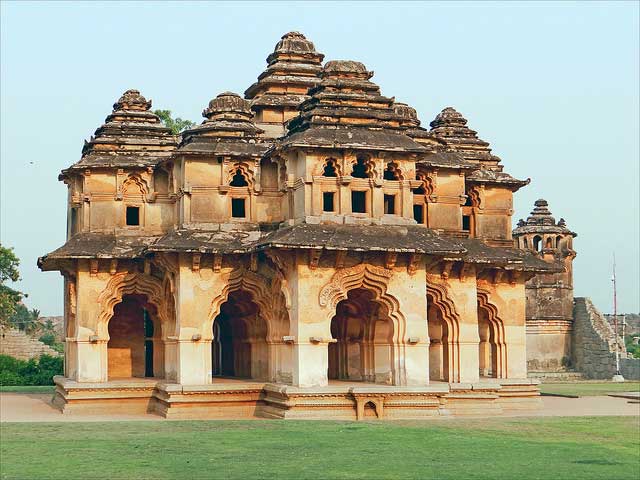 Lotus Mahal, Hampi