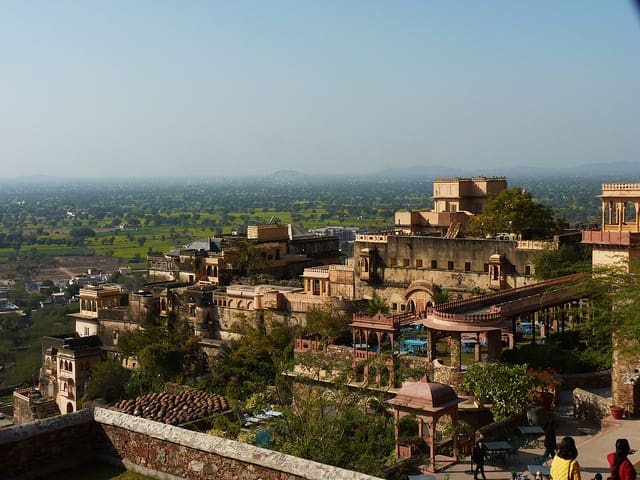 A Complete Guide on Neemrana Fort